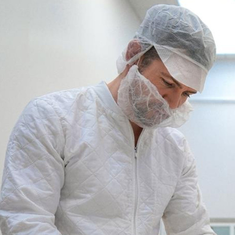 Osłona ust i brody na gumkę wł&oacute;knina składana biała 12g 100szt